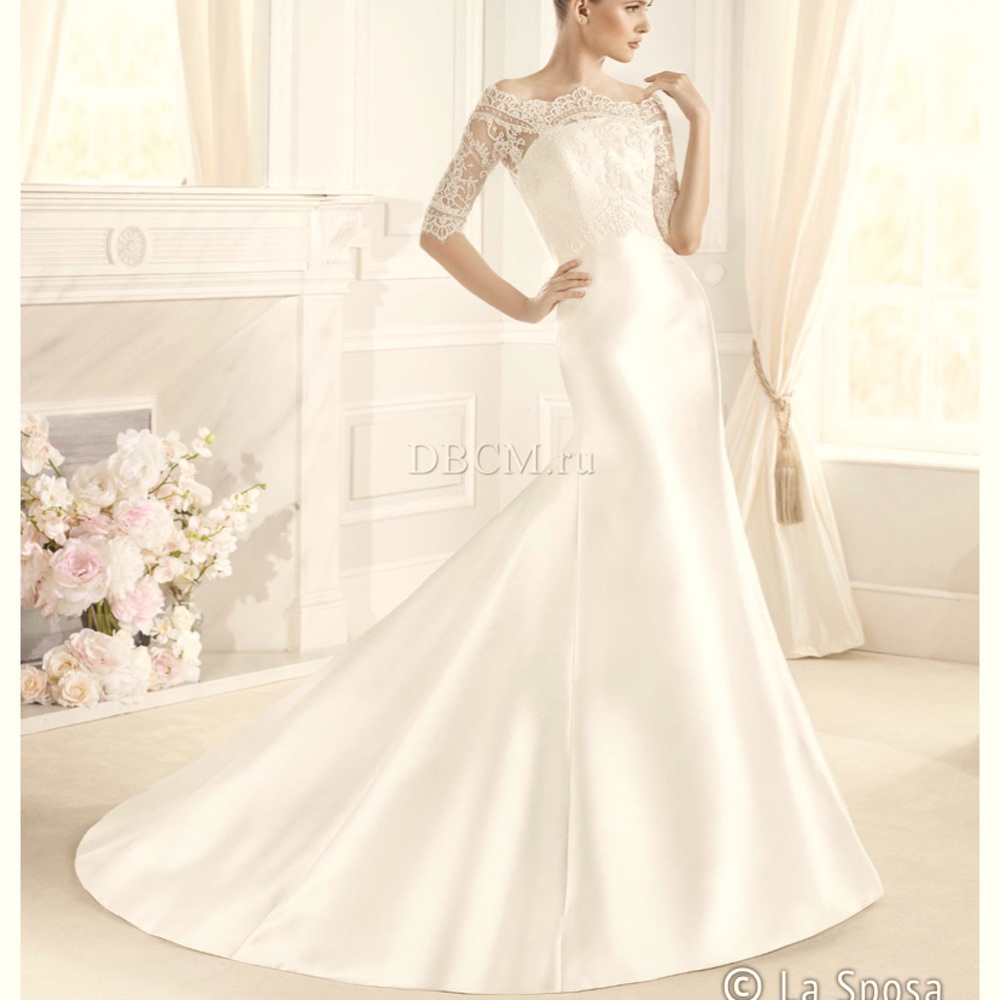 Bridal gown